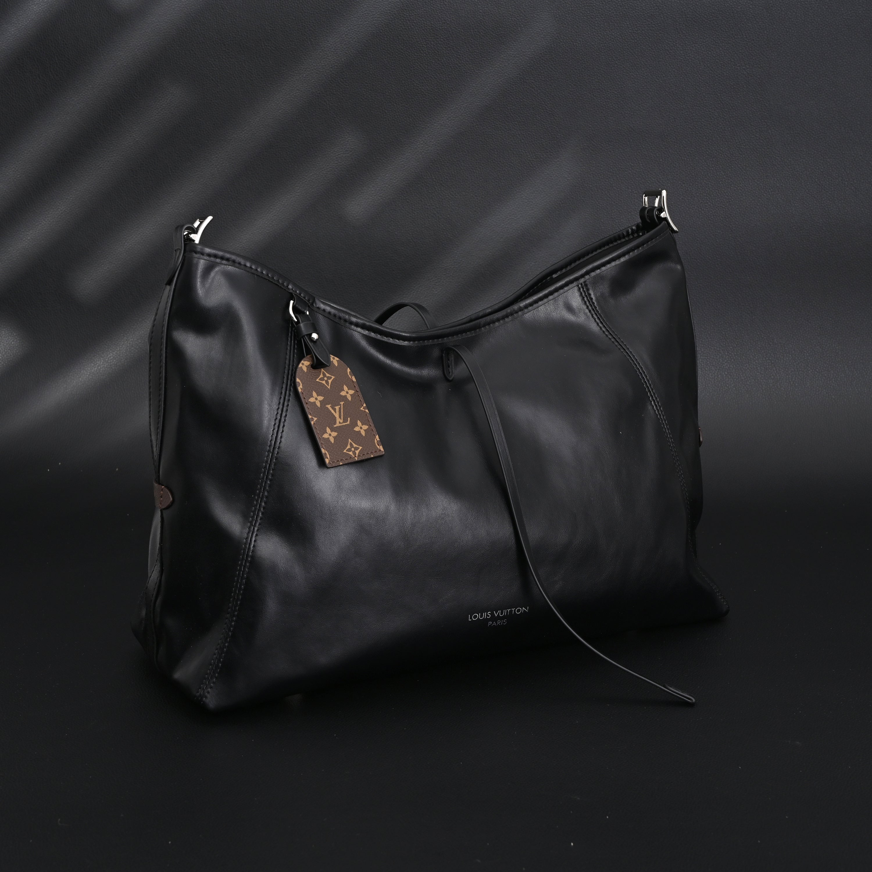 Louis Vuitton Black Mahina Leather Hobo Shoulder Bag